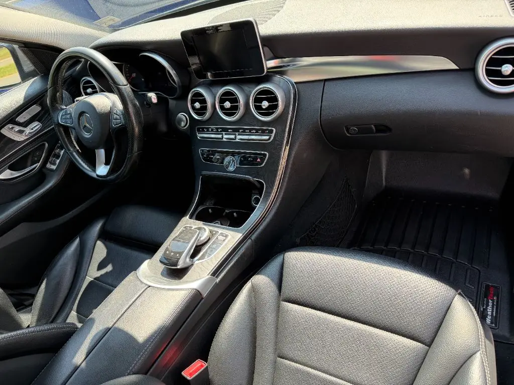 2015 Mercedes-Benz C-Class C300 4MATIC photo 3