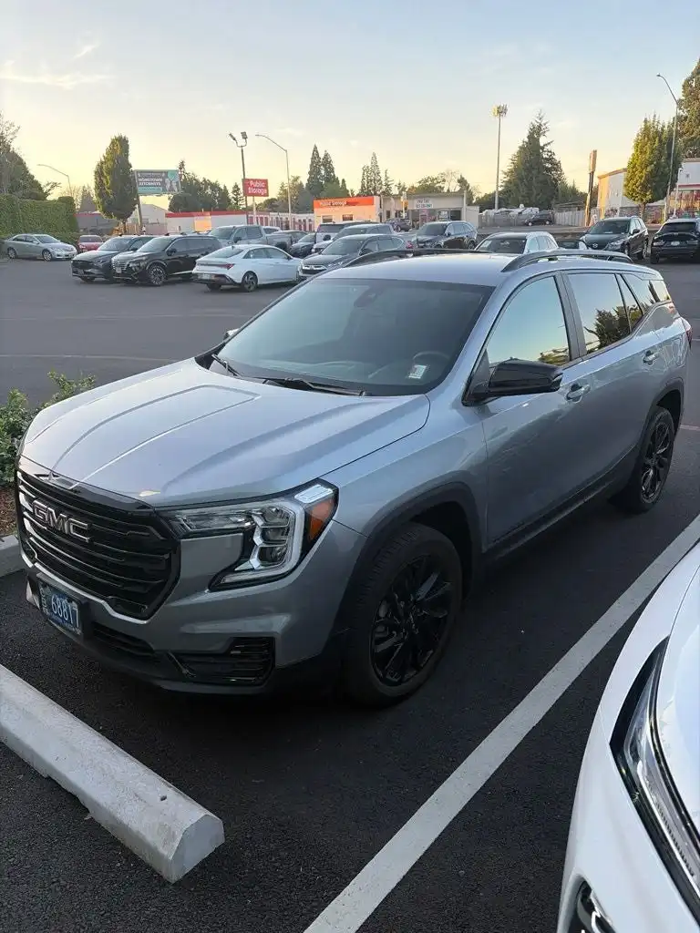 2024 GMC Terrain SLE AWD's photo