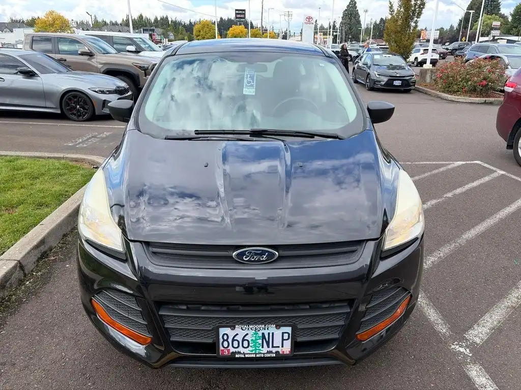 2015 Ford Escape S's photo