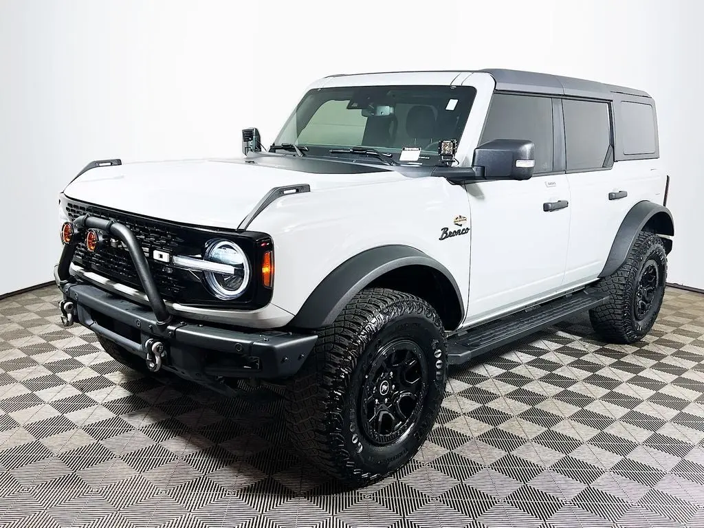 2023 Ford Bronco Wildtrak 4x4 photo 3