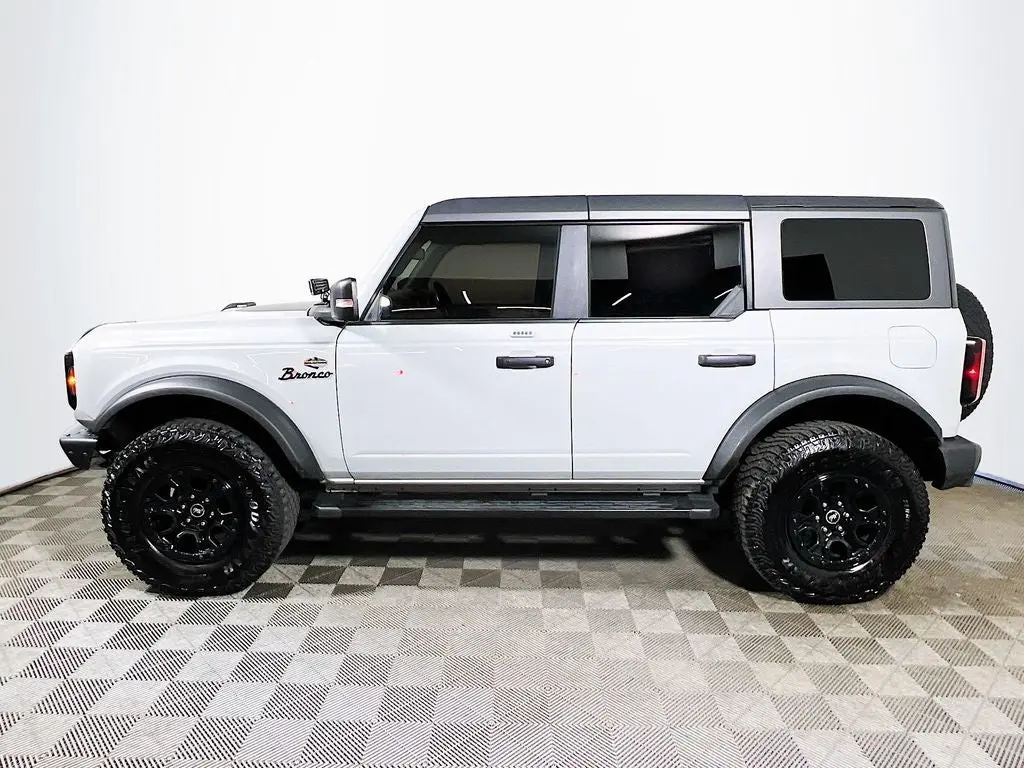 2023 Ford Bronco Wildtrak 4x4 photo 4