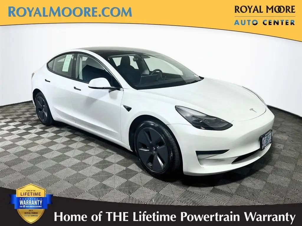 2023 Tesla Model 3 Base's photo