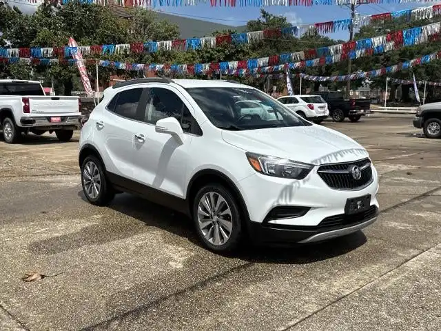 2018 Buick Encore Preferred's photo