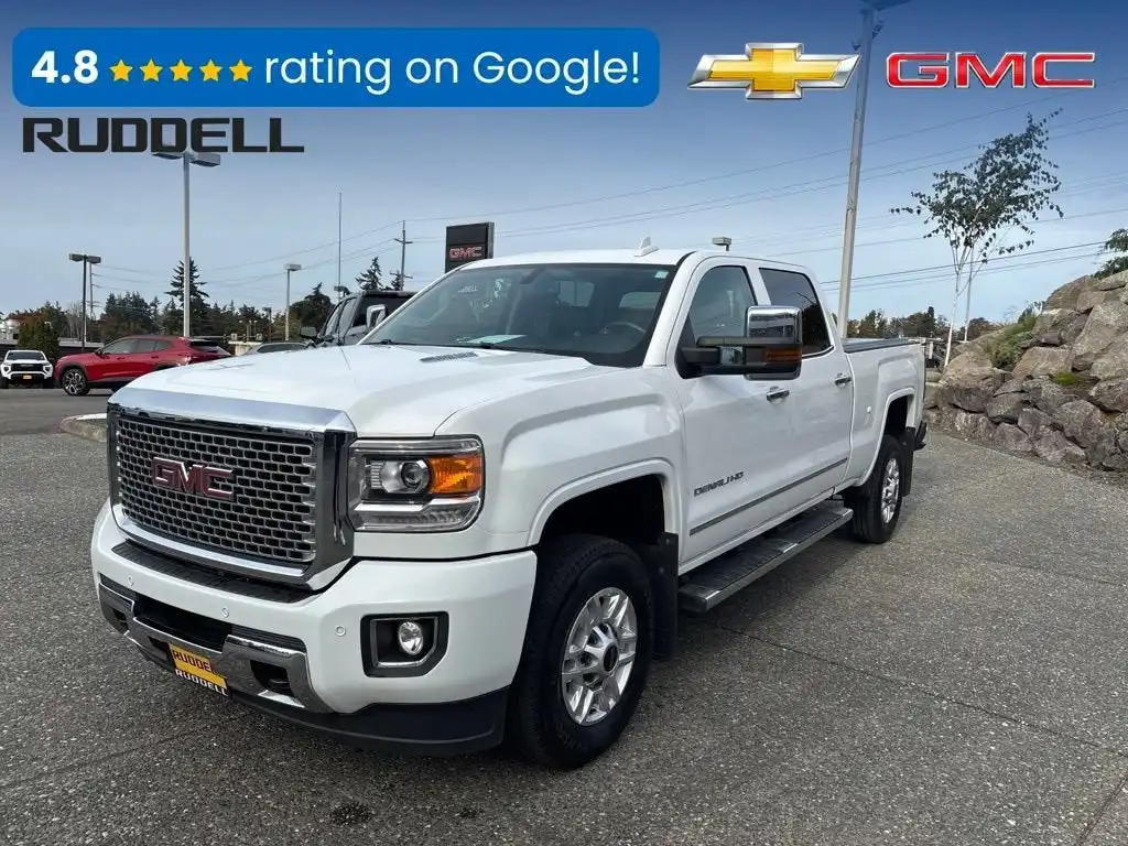 2015 GMC Sierra 4WD Crew Cab Standard Box SRW's photo