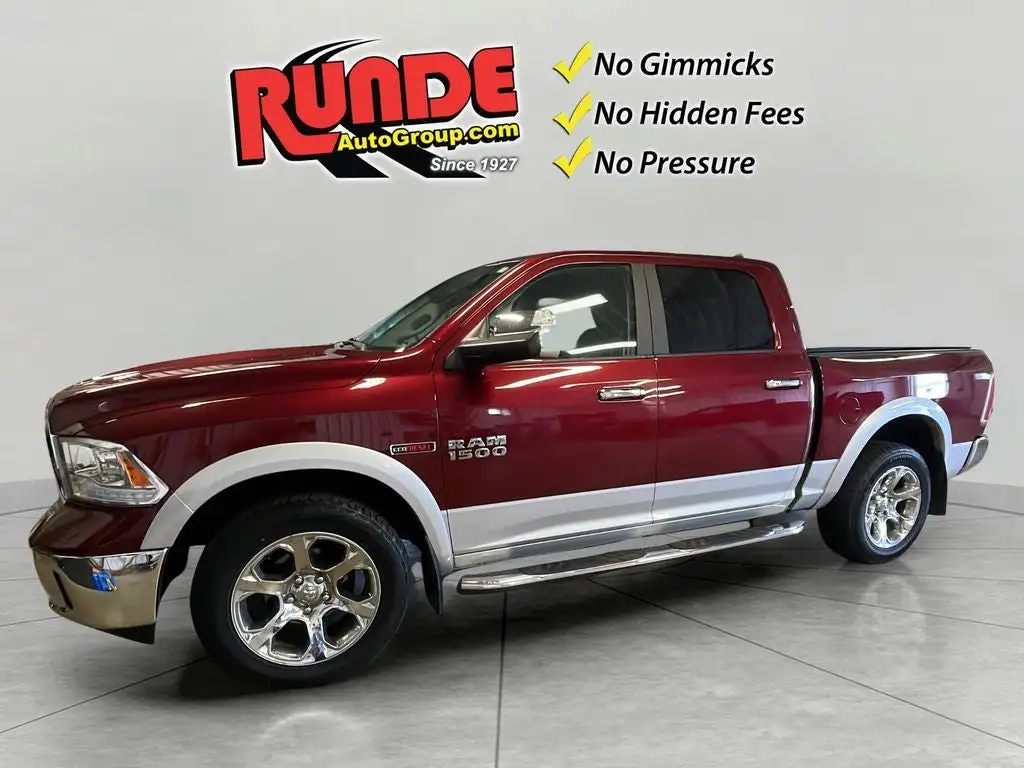 2018 RAM 1500 Laramie 4x4 Crew Cab 5'7's photo