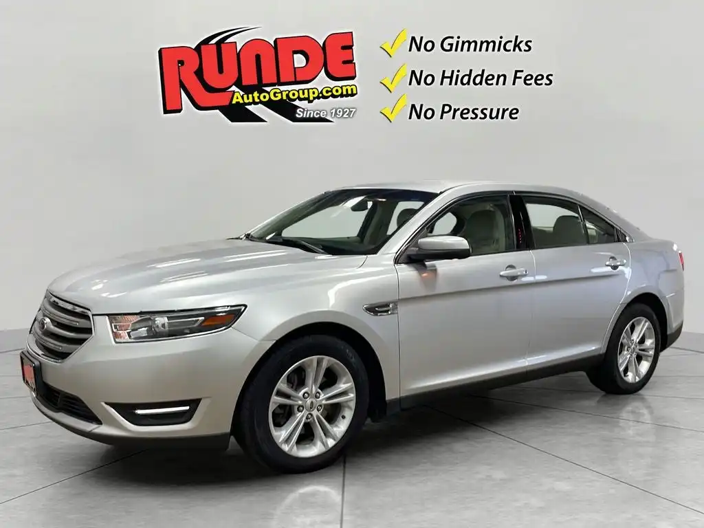 2019 Ford Taurus SEL FWD's photo