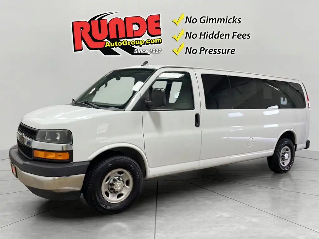 2018 Chevrolet Express 3500 LT Extended's photo