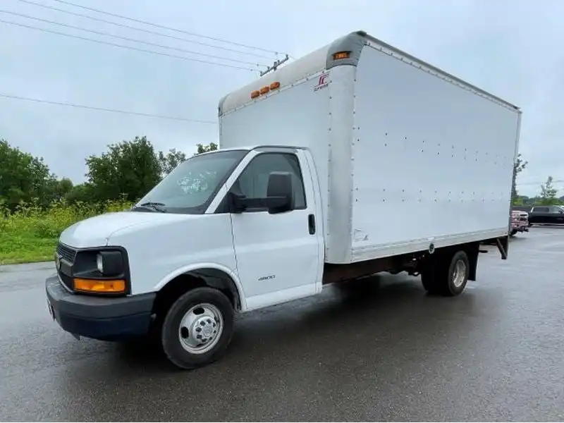 2012 Chevrolet Express's photo