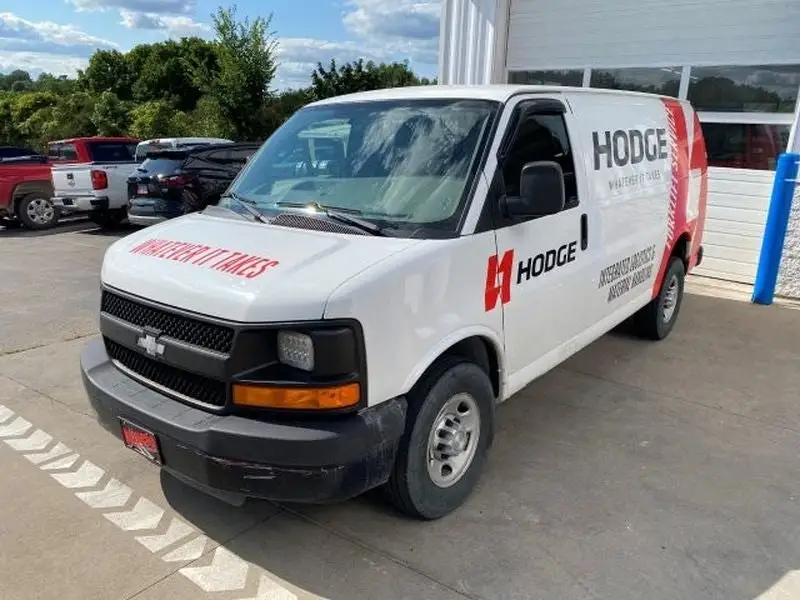 2016 Chevrolet Express 2500 Work Van HD photo 1