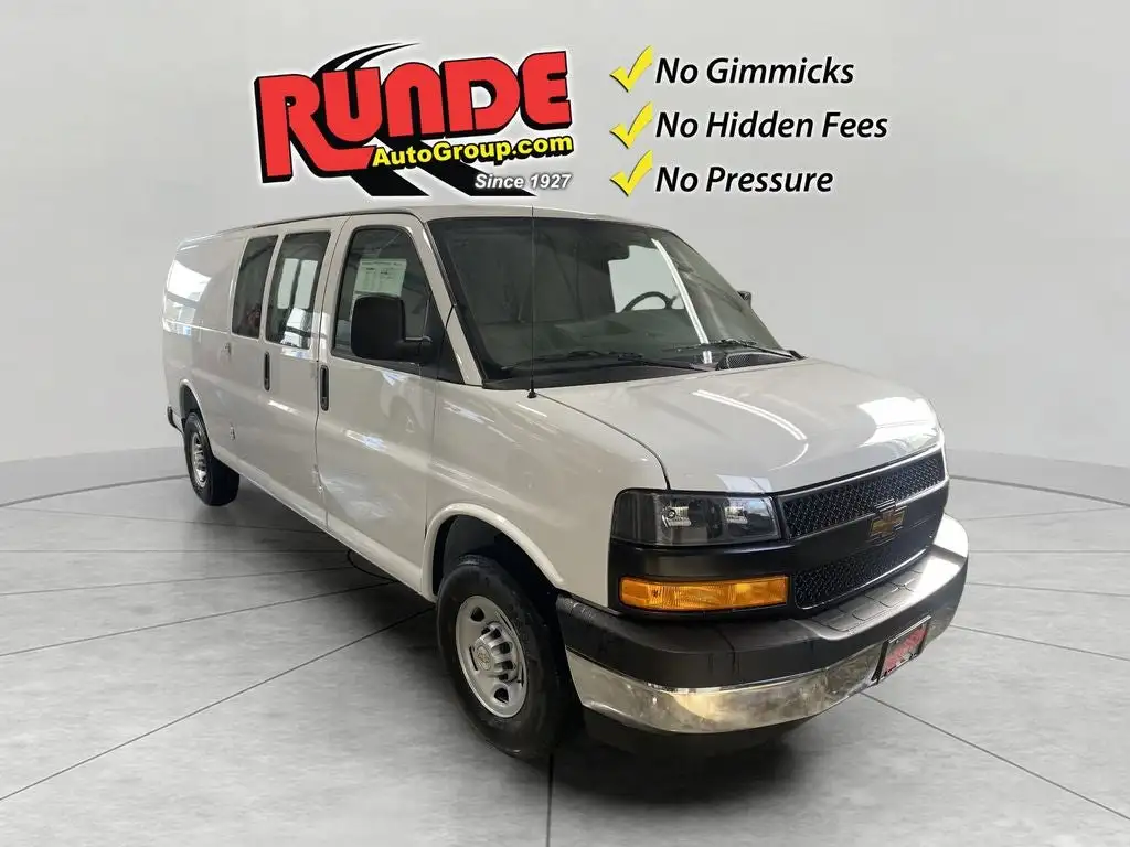 2026 Chevrolet Express 2500 Extended Work Van HD's photo