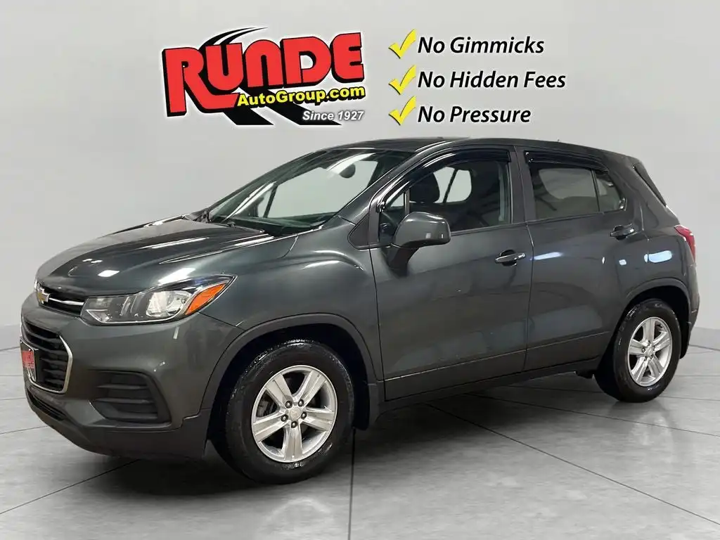 2020 Chevrolet Trax LS's photo