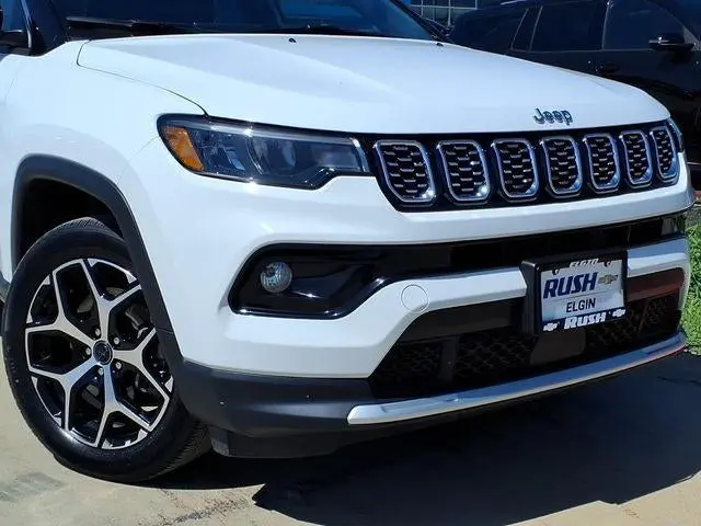 2025 Jeep Compass Limited 4X4 photo 3