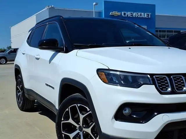 2025 Jeep Compass Limited 4X4 photo 4