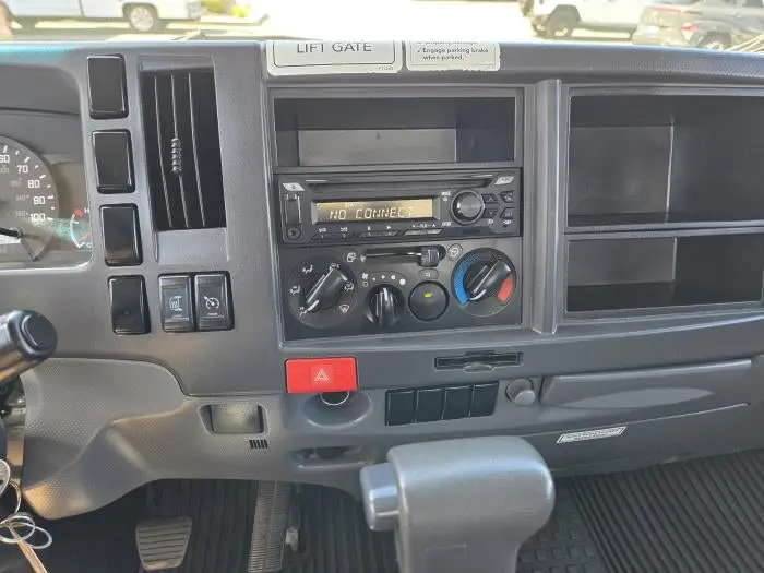 2020 Isuzu NPR-HD Base HD photo 4