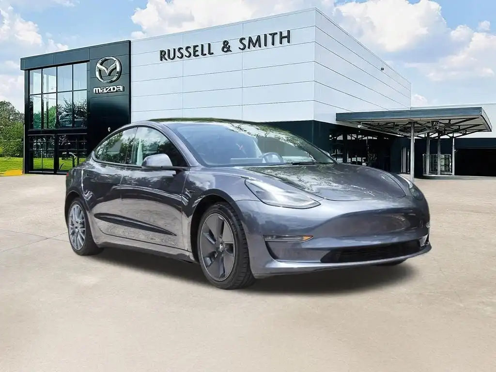 2023 Tesla Model 3 Long Range's photo