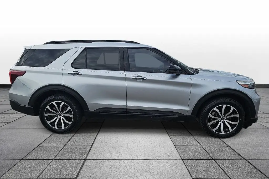 2020 Ford Explorer ST 4WD photo 4