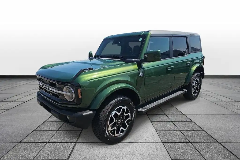 2024 Ford Bronco Outer Banks 4x4's photo
