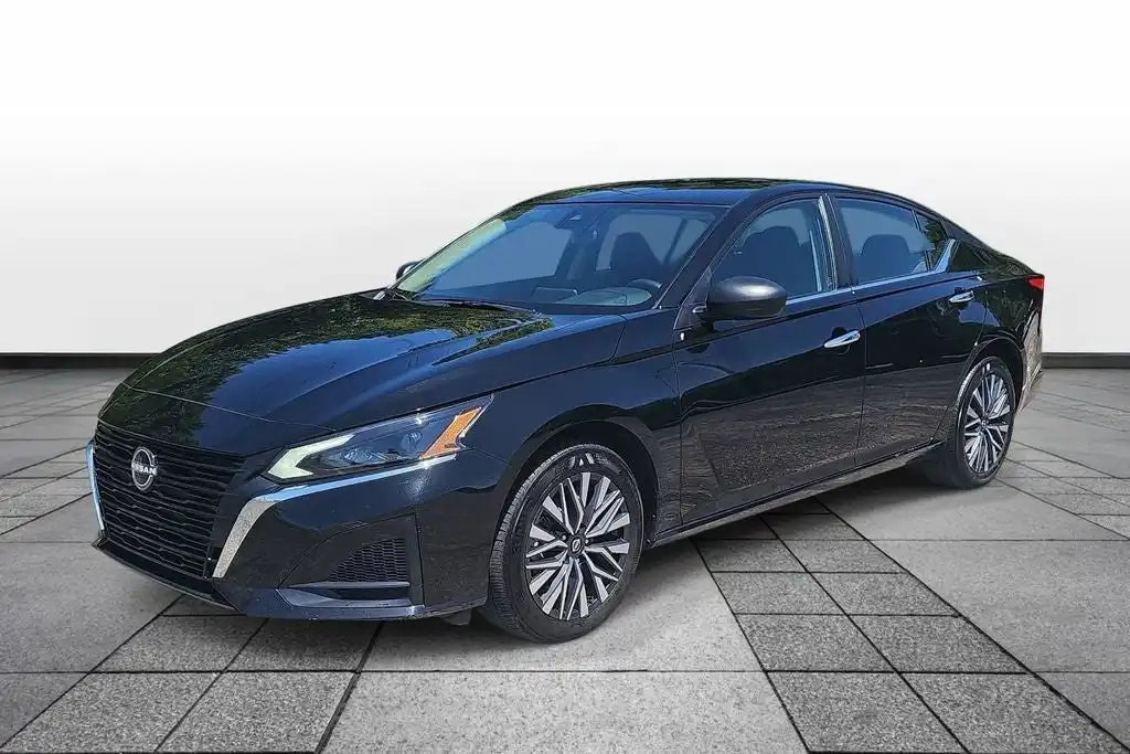 2025 Nissan Altima 2.5 SV AWD's photo