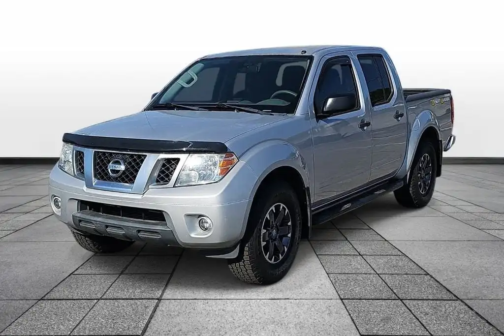 2019 Nissan Frontier 4.0 Desert Runner Crew Cab 2WD Auto's photo