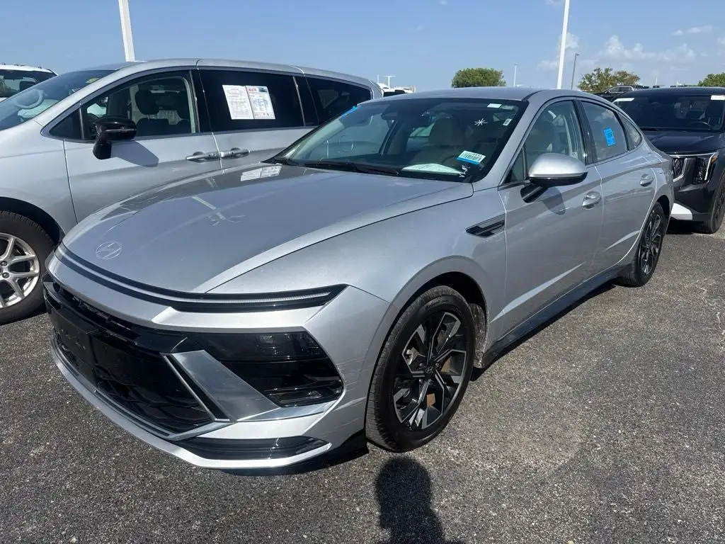 2025 Hyundai Sonata SEL's photo