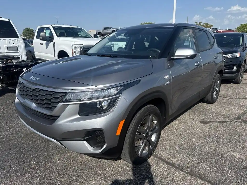 2023 Kia Seltos 2.0 LX AWD's photo