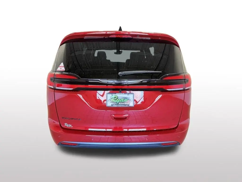 2026 Chrysler Pacifica Select photo 4