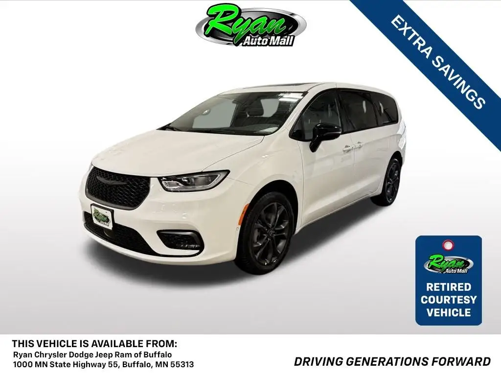 2026 Chrysler Pacifica Select AWD photo 1