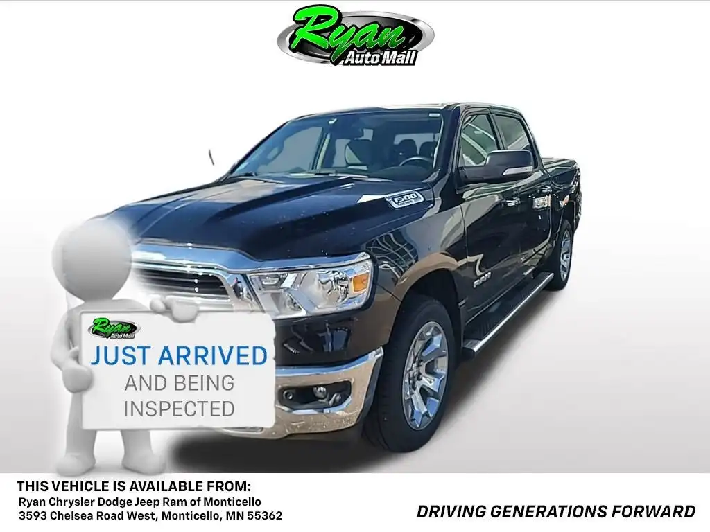 2019 RAM 1500 Big Horn/Lone Star 4x4 Crew Cab 5'7's photo