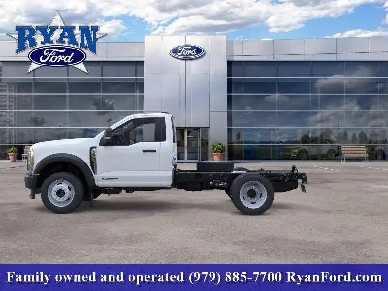 2026 Ford F-450 XL 4x4 Regular Cab 145-In DRW's photo