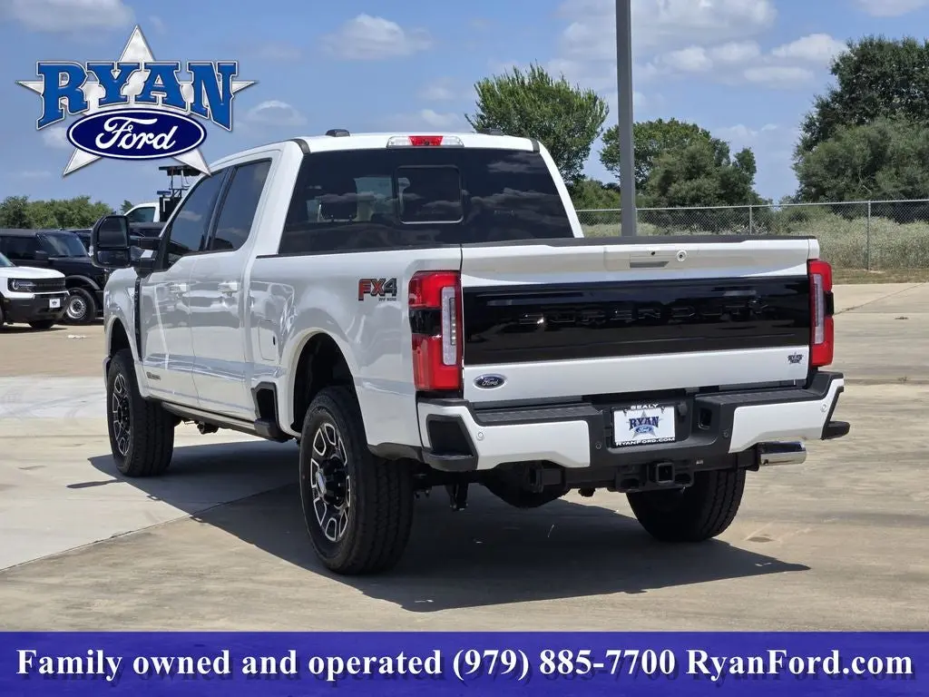 2026 Ford F-250 Platinum 4WD CrewCab 6-3/4' Box photo 3