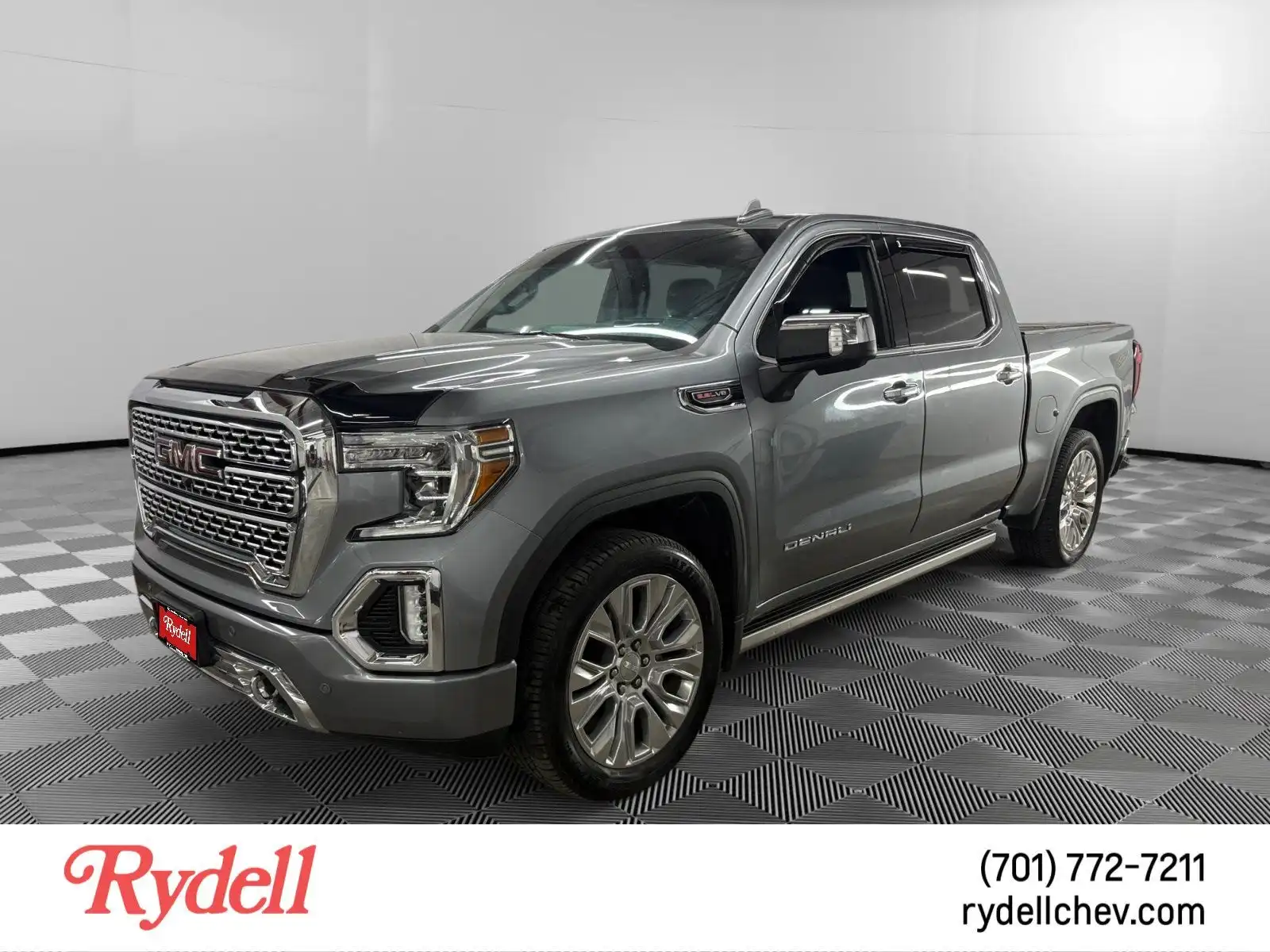 2020 GMC Sierra 4WD Crew Cab Short Box Denali's photo