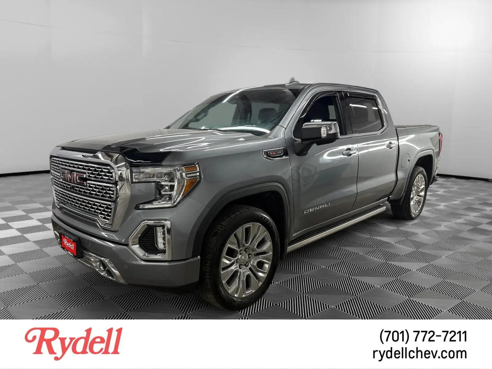 2020 GMC Sierra 4WD Crew Cab Short Box Denali's photo