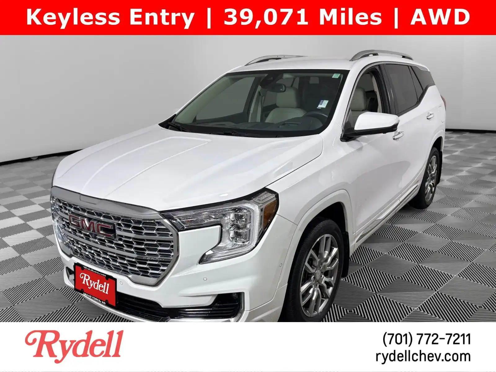 2023 GMC Terrain Denali AWD's photo