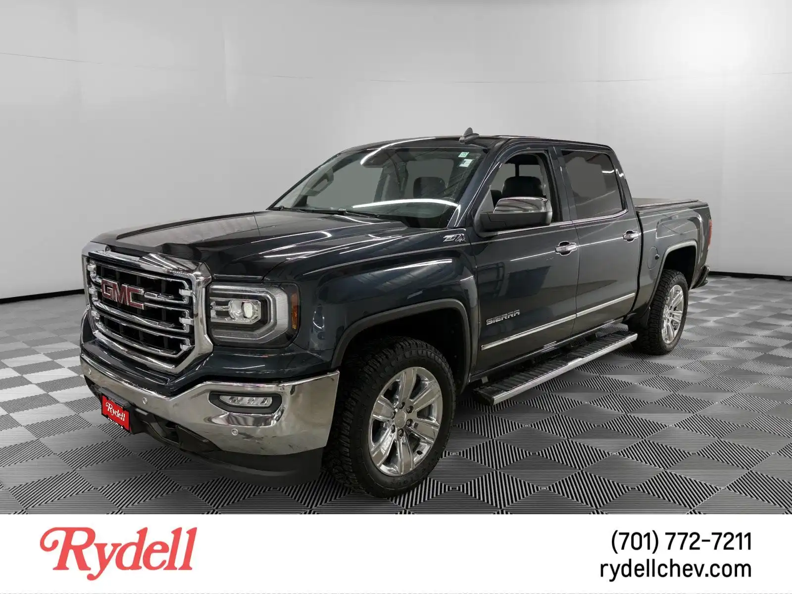 2017 GMC Sierra 4WD Crew Cab Short Box SLT's photo