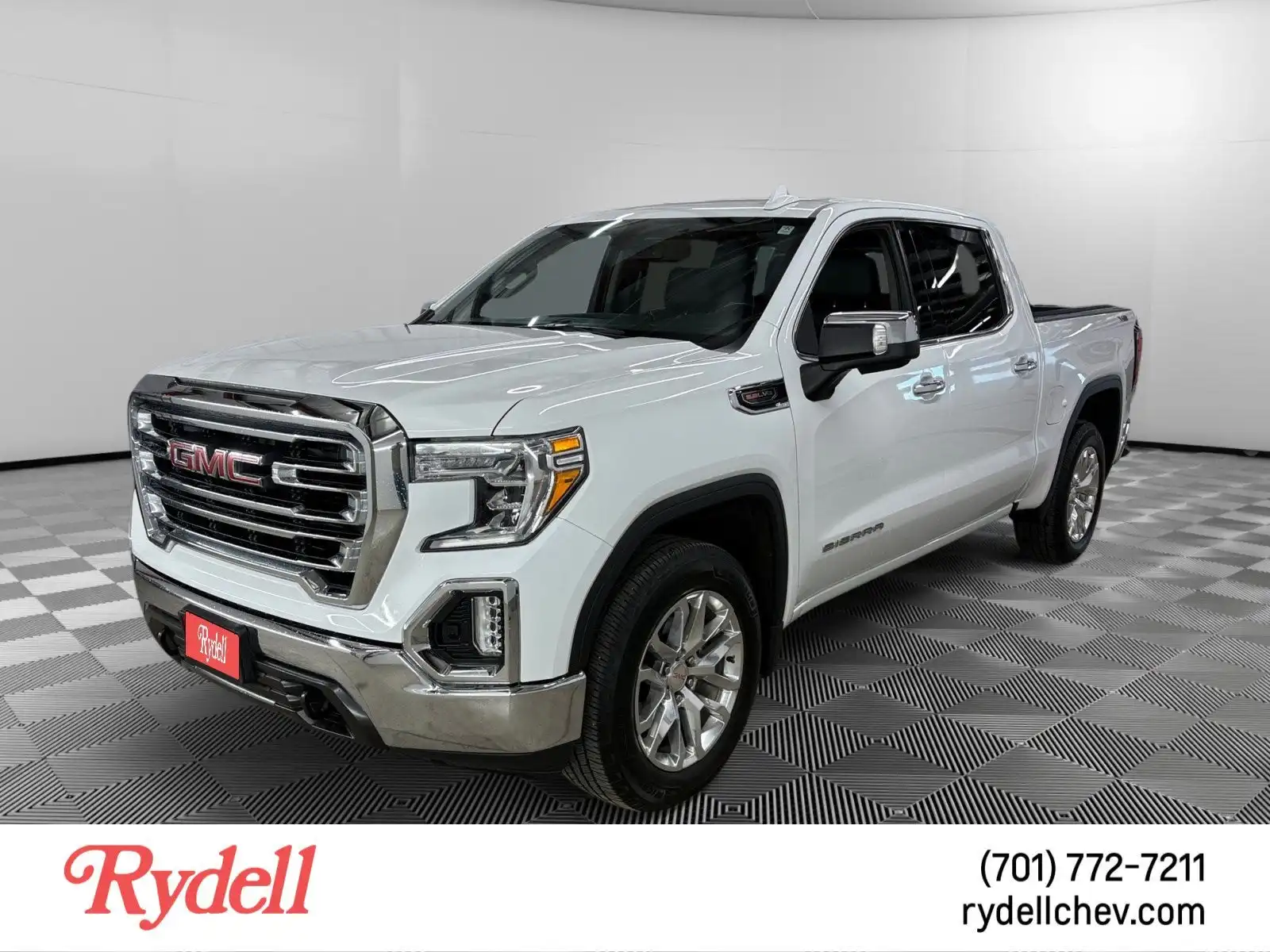 2021 GMC Sierra 4WD Crew Cab Short Box SLT's photo