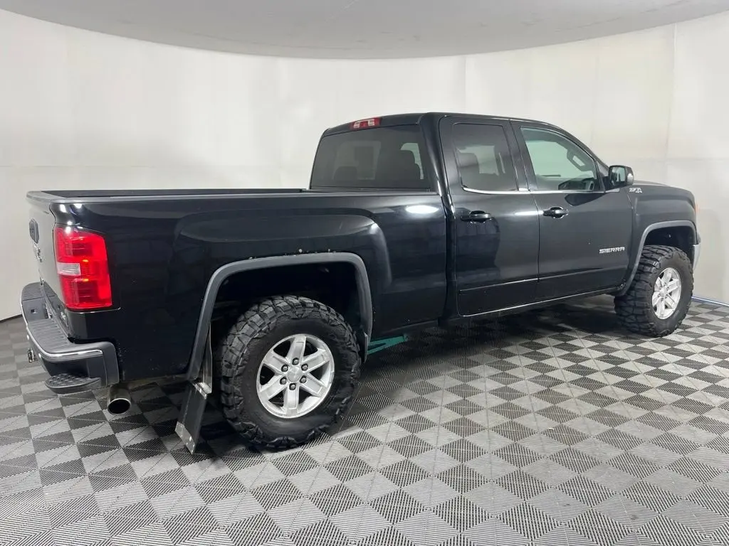 2014 GMC Sierra 4WD Double Cab SLE SWB photo 3