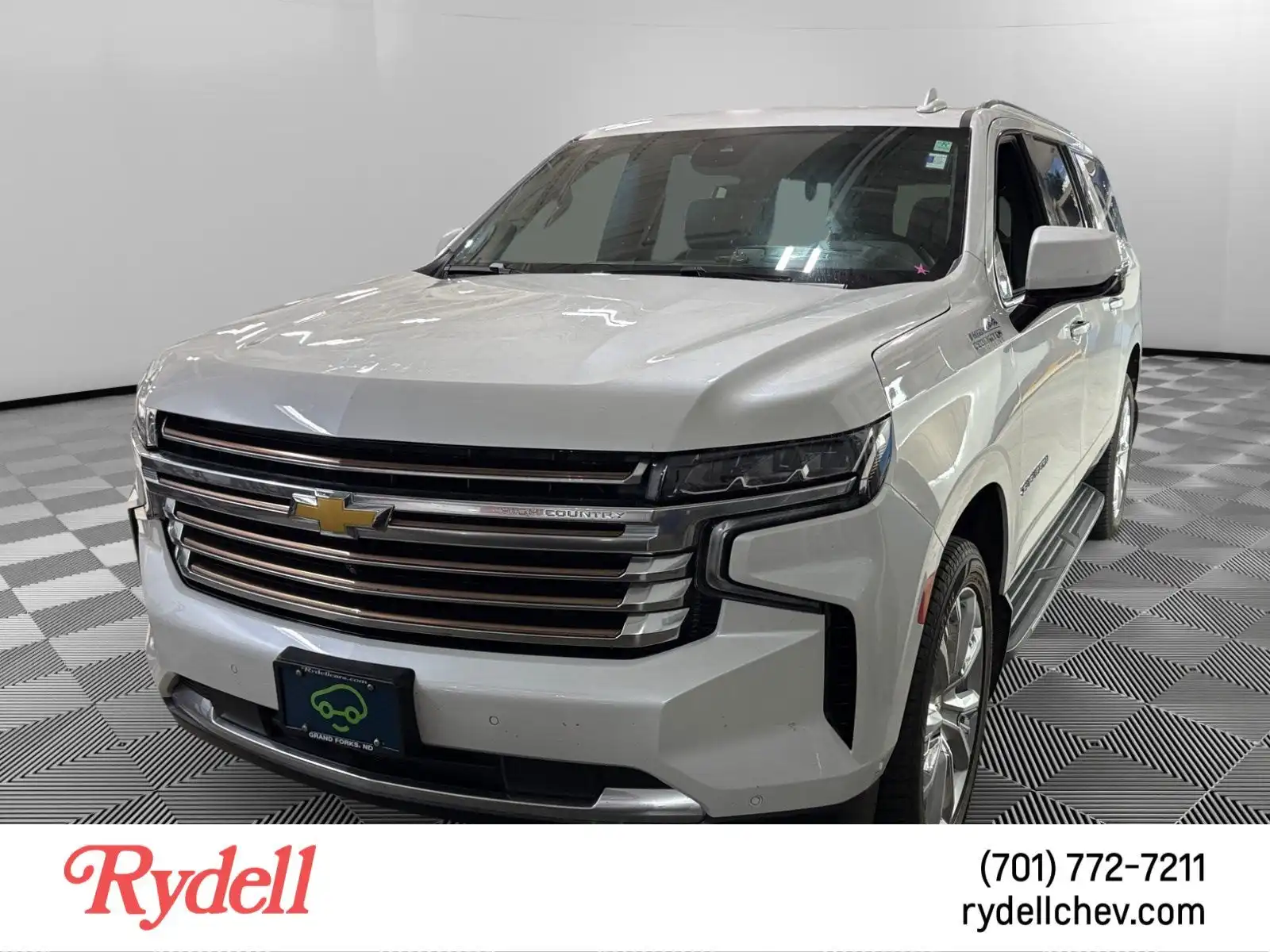 2023 Chevrolet Suburban High Country 4WD 1500's photo