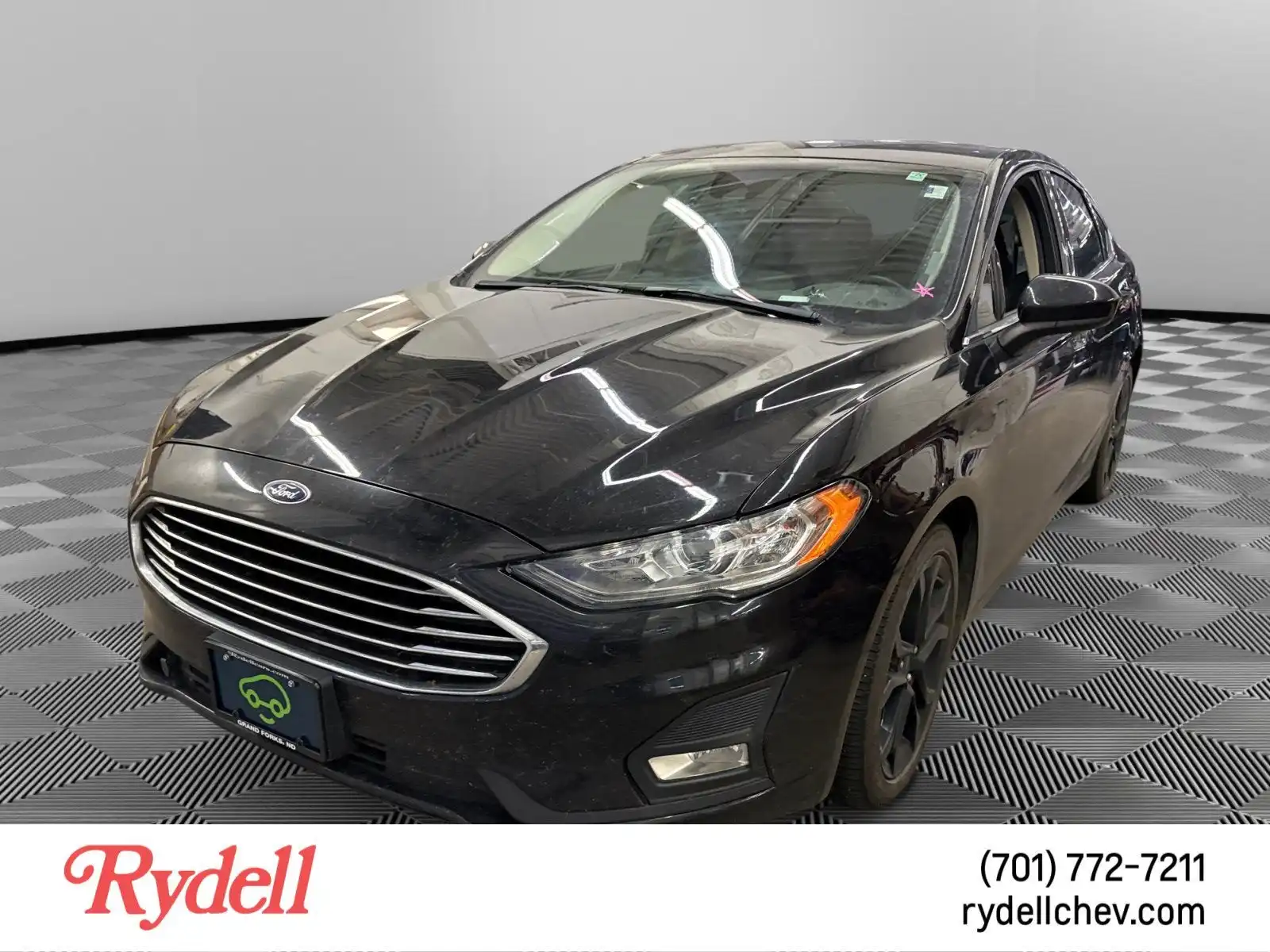 2020 Ford Fusion SE FWD's photo