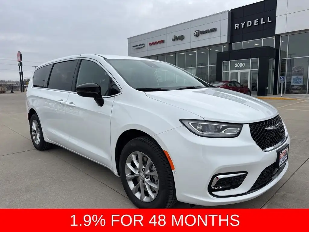 2026 Chrysler Pacifica Select AWD photo 1