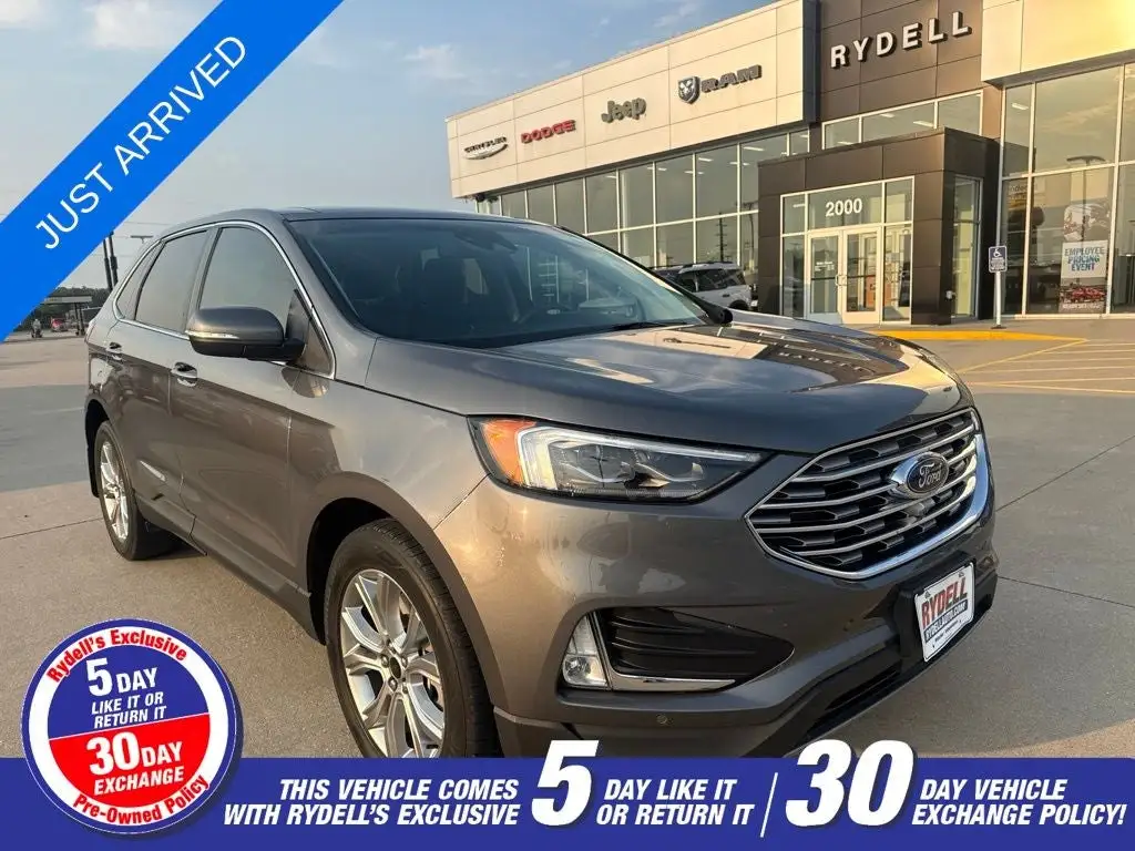 2023 Ford Edge Titanium AWD photo 1