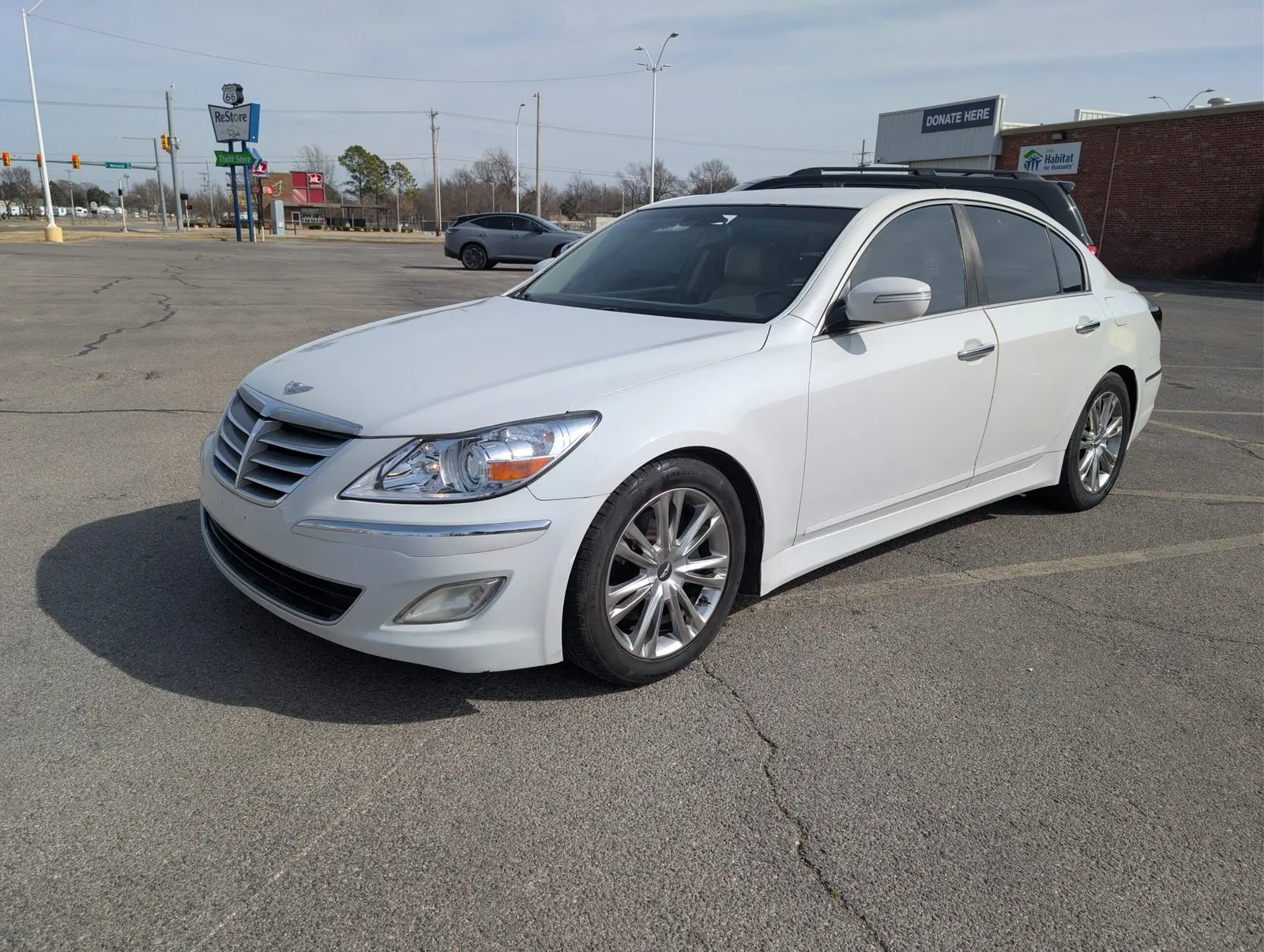 2012 Hyundai Genesis 3.8 photo 4