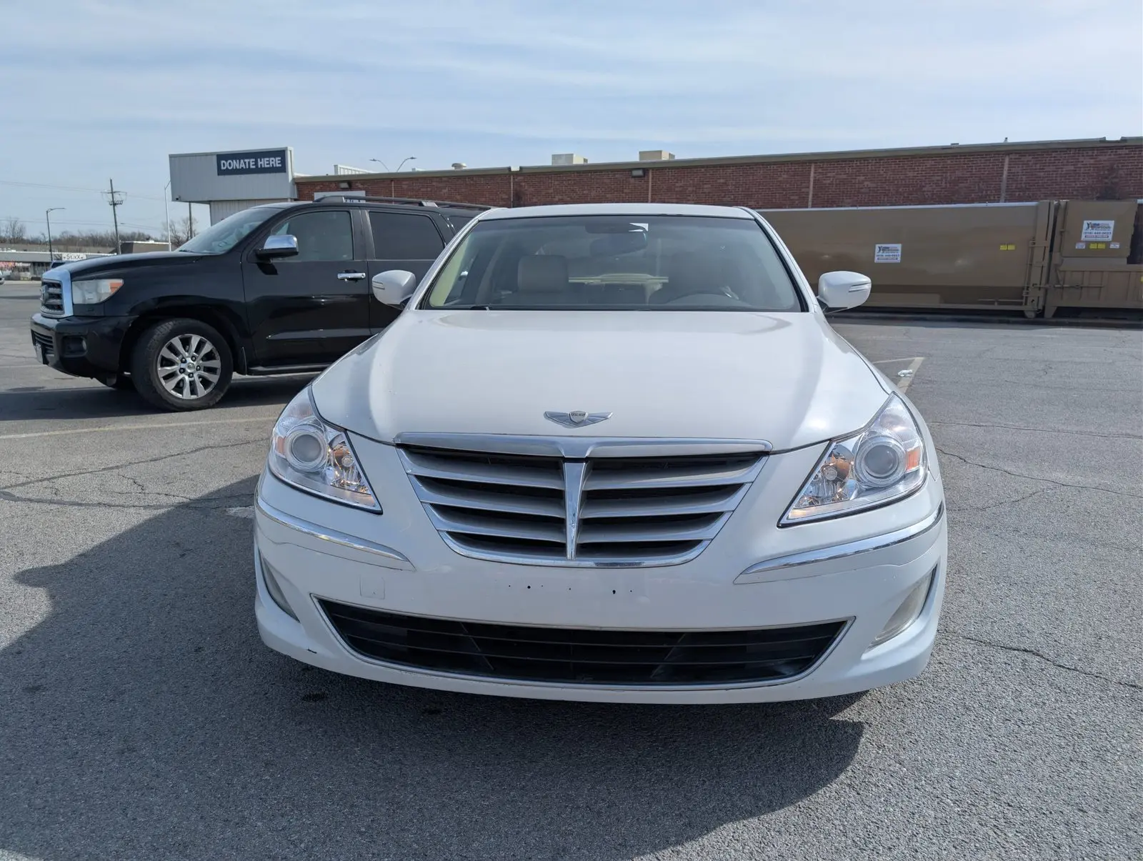 2012 Hyundai Genesis 3.8 photo 3