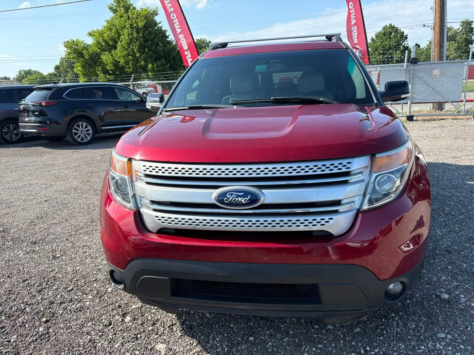 2014 Ford Explorer XLT photo 3