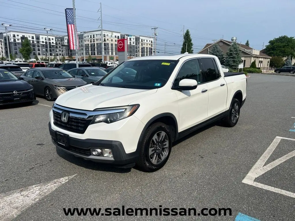 2019 Honda Ridgeline RTL-E AWD photo 3
