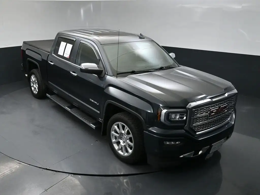 2018 GMC Sierra 4WD Crew Cab Short Box's photo