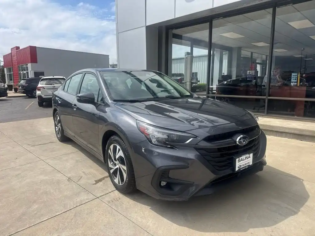2025 Subaru Legacy Premium's photo