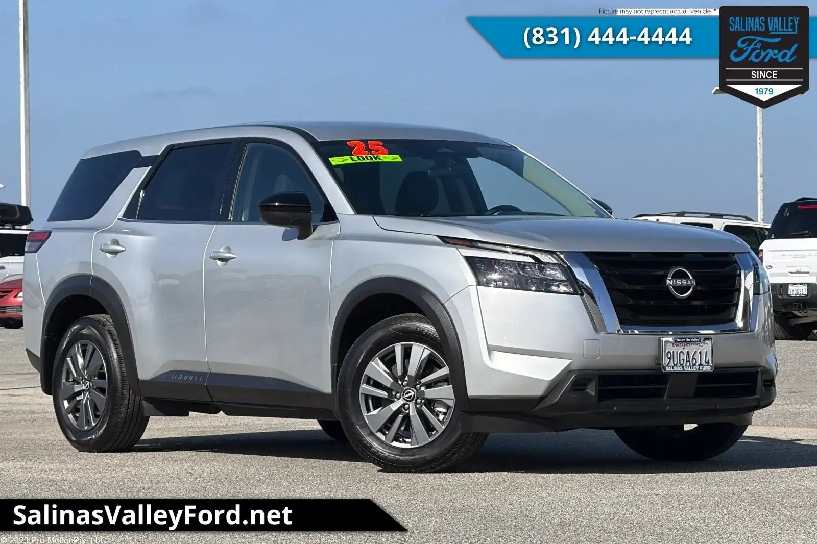 2025 Nissan Pathfinder S 2WD's photo