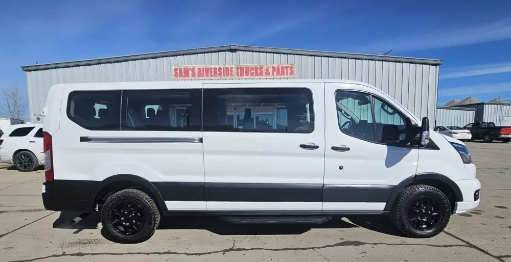 2023 Ford Transit XLT 350 Low Roof Sliding Pass. 148 photo 4