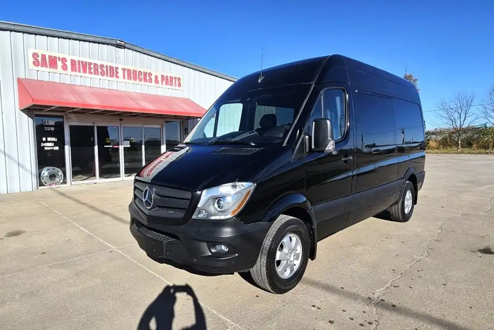 2016 Mercedes-Benz Sprinter 2500 144 WB High Roof's photo