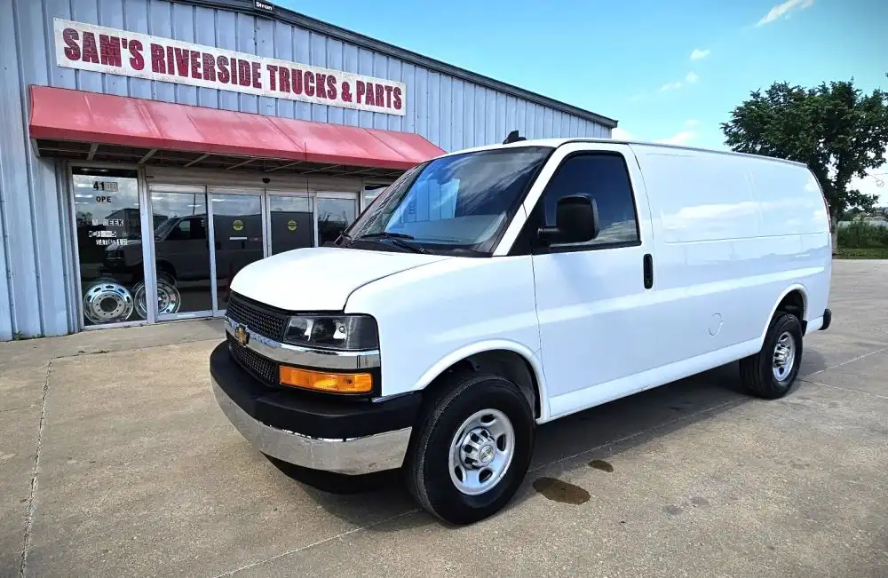 2023 Chevrolet Express 2500 1WT SWB's photo